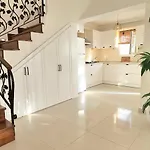 Denize Sifir Benzersiz Villa *