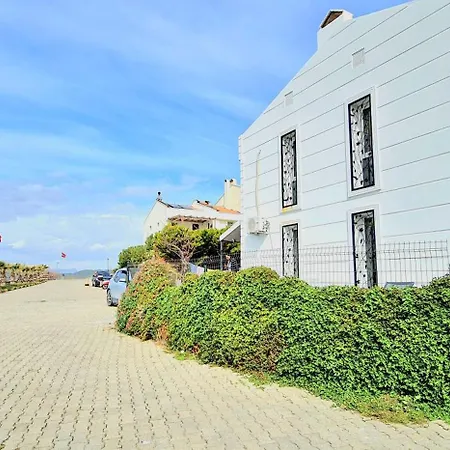 Denize Sifir Benzersiz Kusadası